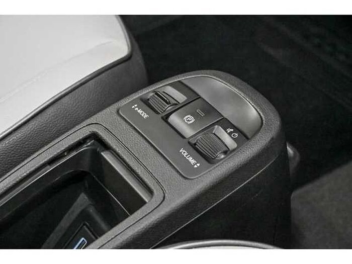 Fiat 500e La Prima 3+1+NAVI+CARPL+S Hzg+R-KAM+2xPDC+BLIND SPOT+