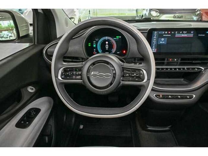 Fiat 500e La Prima 3+1+NAVI+CARPL+S Hzg+R-KAM+2xPDC+BLIND SPOT+