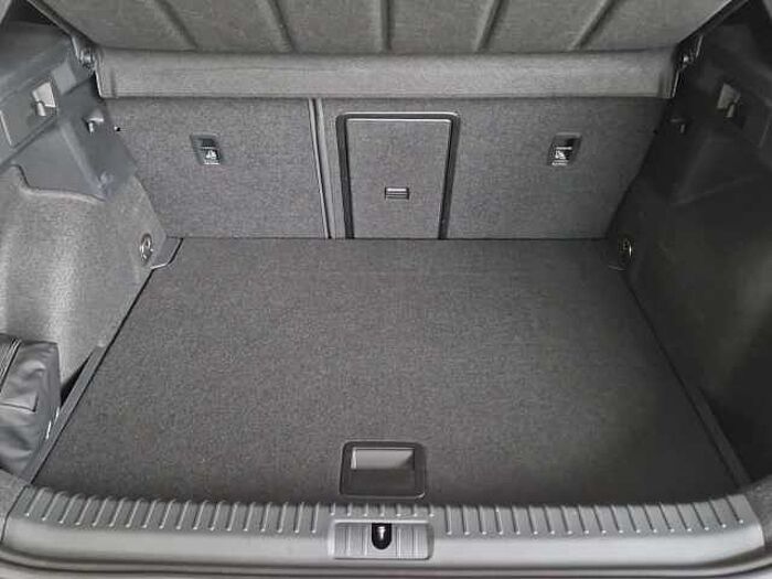 CUPRA Formentor 1.5 eTSI DSG+AHK+MATRIX+APP+e-KLAPPE+KAM+