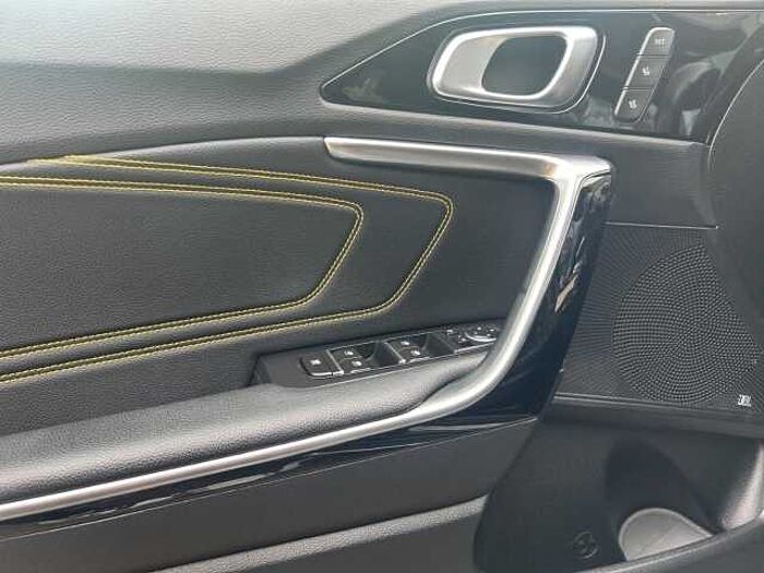 Kia XCee'd Xdition 1.5 T-GDI Navi+ Memory+JBL+DigitalesCockpit+LED+ACC+AppleCarPlay XCeed
