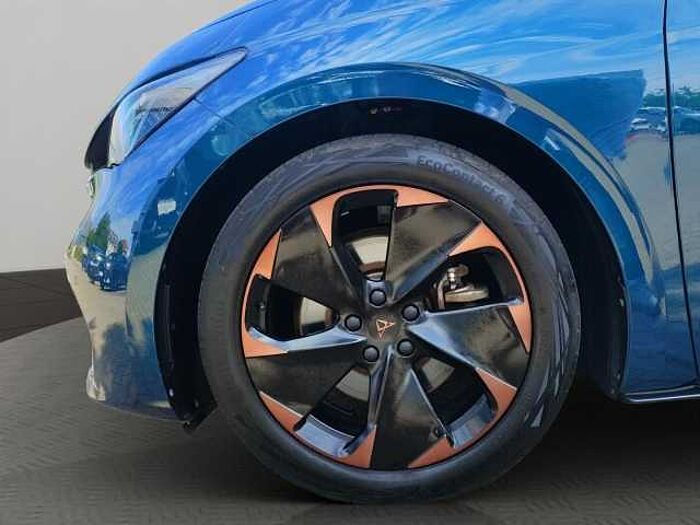 CUPRA Born 62 KW+NAVI+ACC+PANO+S HZG+ R-KAM+LED+