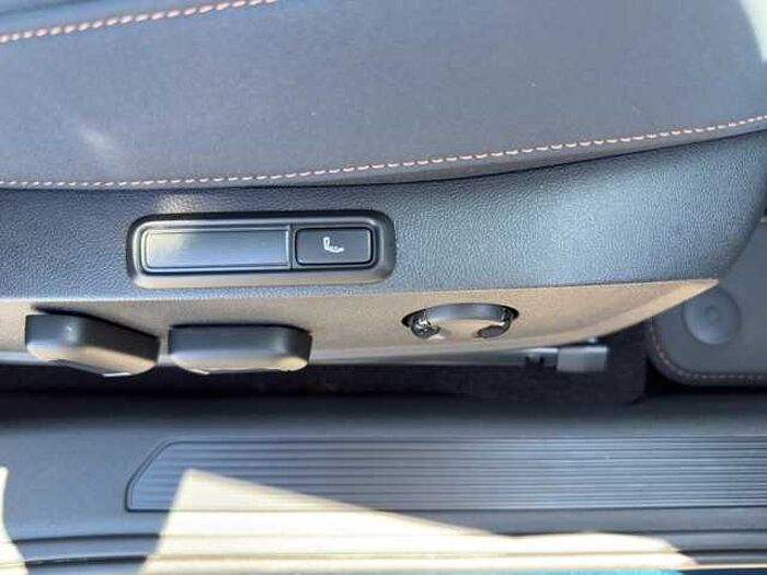 CUPRA Born NAVI+BEATS+ACC/PCC+PARK-ASS+SHZ+WÄRMEPUMPE+