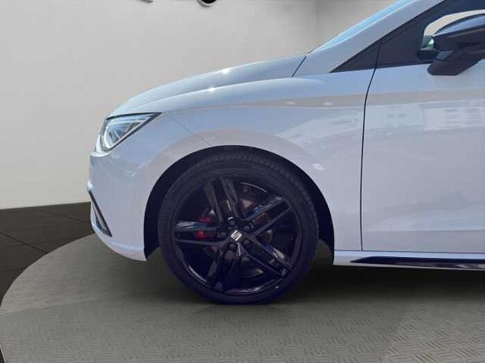 SEAT Ibiza FR 1.5 PRO BLACK EDITION+2xPDC+SHZ+DESIGN+
