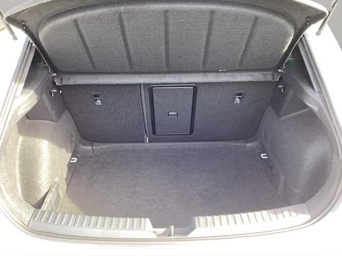 CUPRA Leon 1.5 eTSI DSG+KESSY+FULL-LINK+18''ALU+LRH+